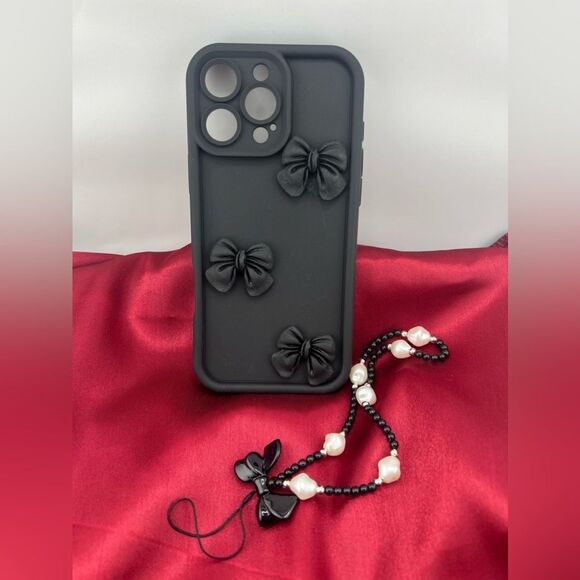 Sleek Black Bow iPhone 16 Pro Max Case with Pearl Strap - Picture 6 of 6